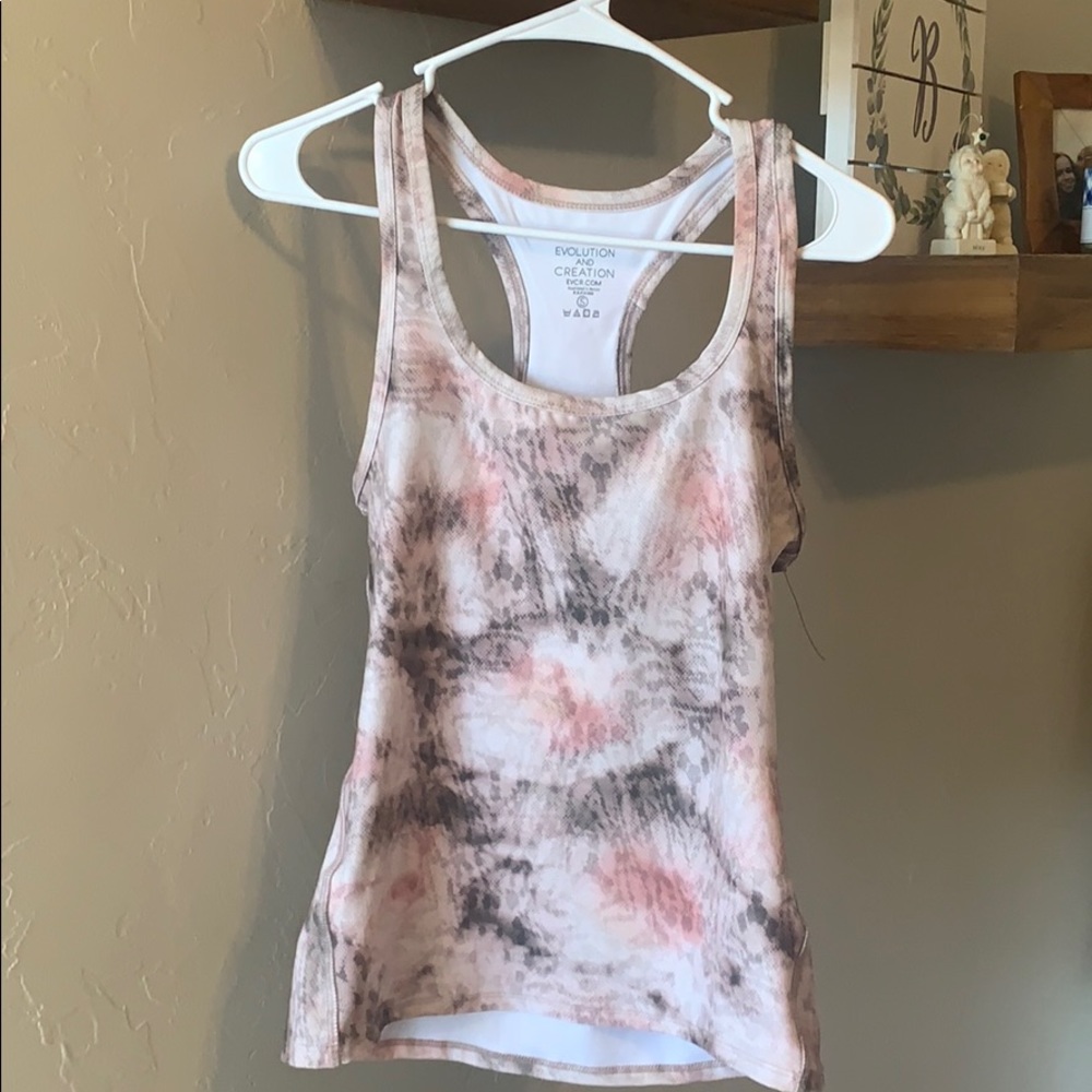 athletic top